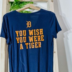 VS PINK-DETROIT TIGERS BLUE SHORT SLEEVE TEE